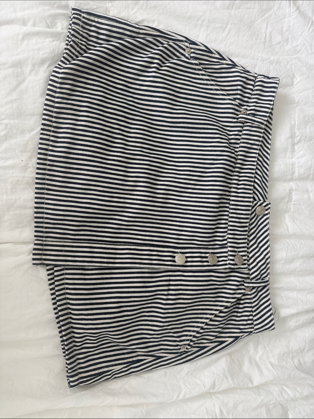 eesome Black & White Striped Button Mini Skirt